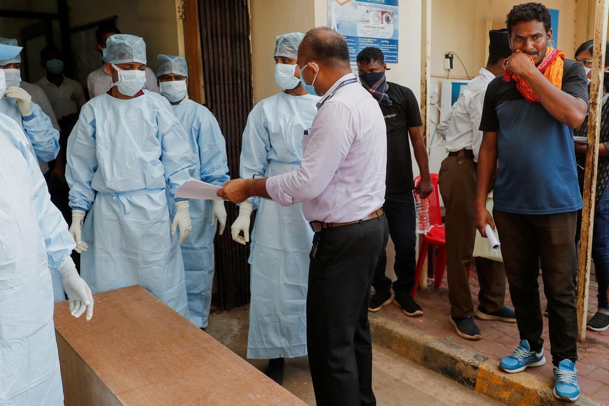 About 83 Bodies Remain Unidentified 4 Days After Indian Rail Crash