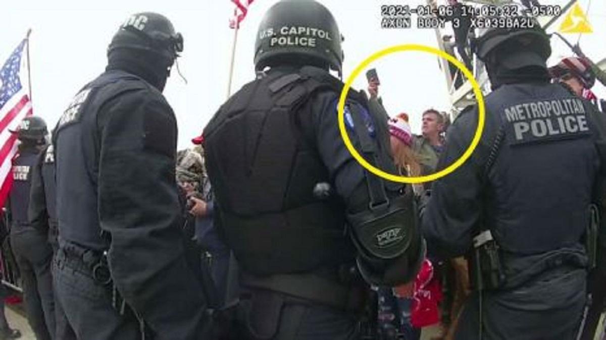 ‘Arrested Development’ Actor, Funeral Home Director Latest 2 Charged in Jan. 6 Capitol Breach