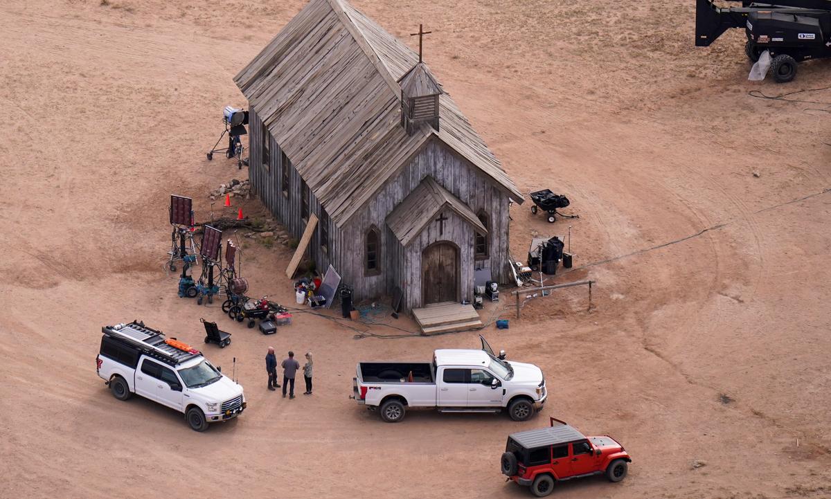 The Weapons Expert in the Alec Baldwin Case Was Hungover on Set, Prosecutors Say