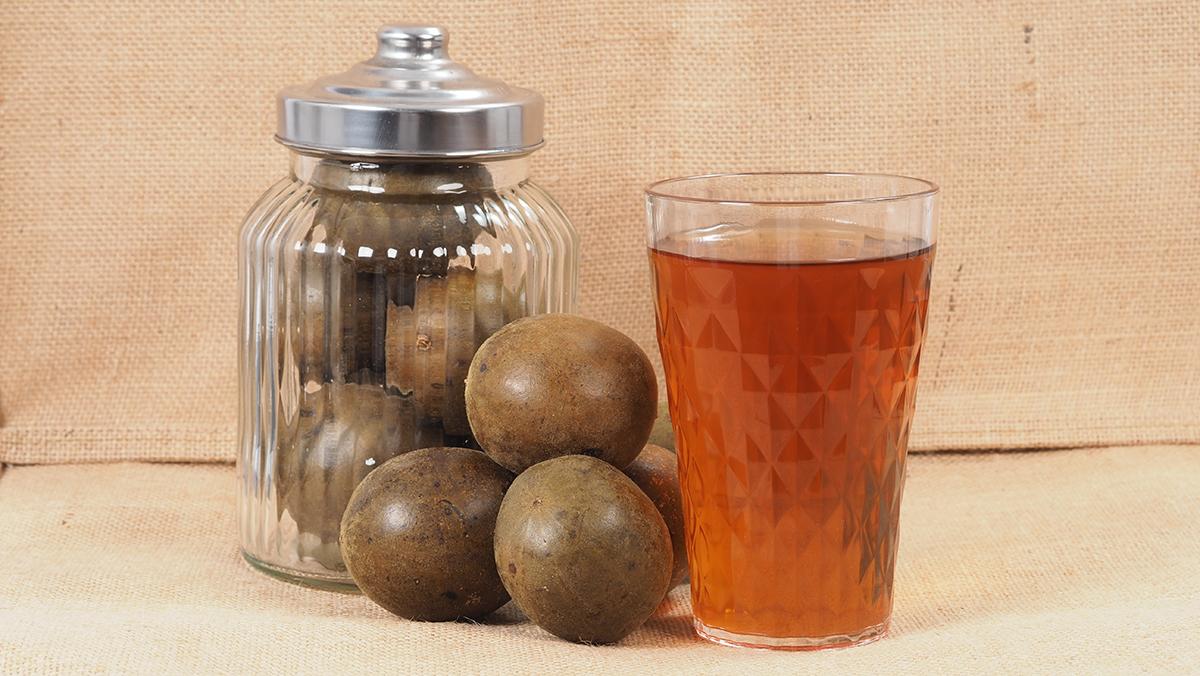 Monk fruit or luo han guo. Dried fruits for a healthy, sweetened drink. (gnepphoto/Shutterstock)