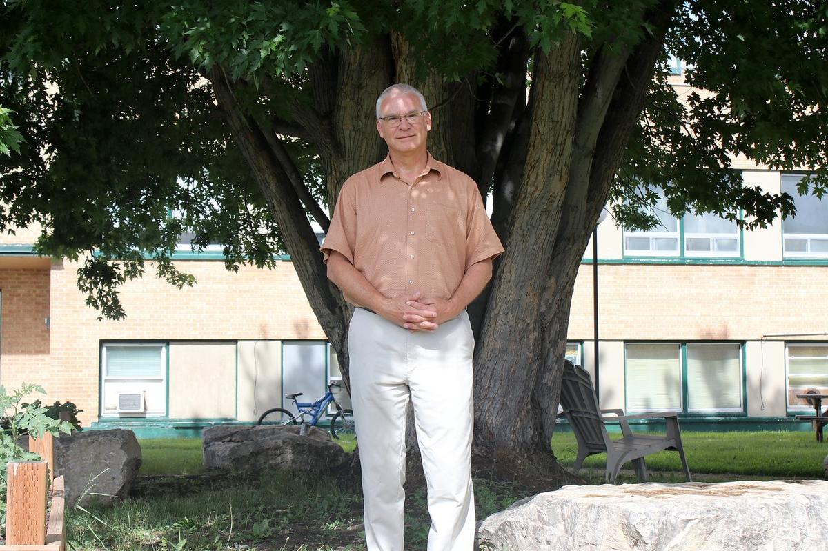 RCMP to Release Names of Manitoba Crash Victims as City Gathers in Mourning