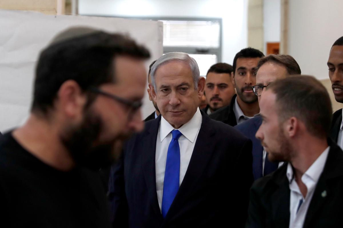 Hollywood Producer Arnon Milchan Testifies at Netanyahu Corruption Trial Over ‘Supply Line’ of Gifts