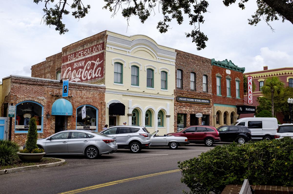 Historic downtown Fernandina Beach is home to Florida's oldest bar and a number of local businesses on Amelia Island. (Patrick Connolly/Orlando Sentinel/TNS)