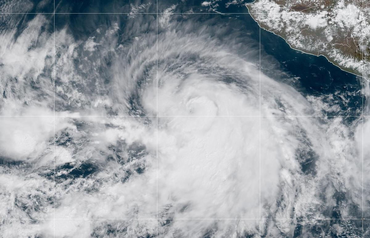 Adrian Strengthens Into Hurricane Off Mexico’s Western Coast, First of Eastern Pacific Season