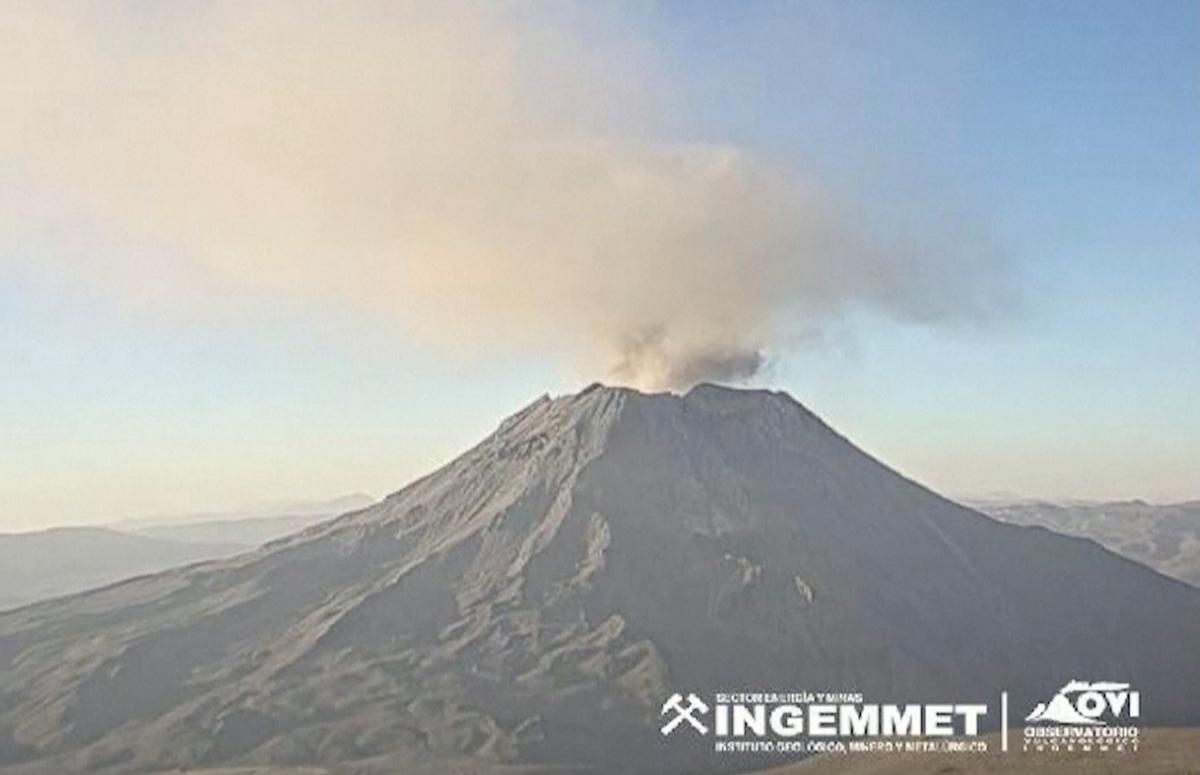 Peru to Declare Emergency Status as Ubinas Volcano Rumbles
