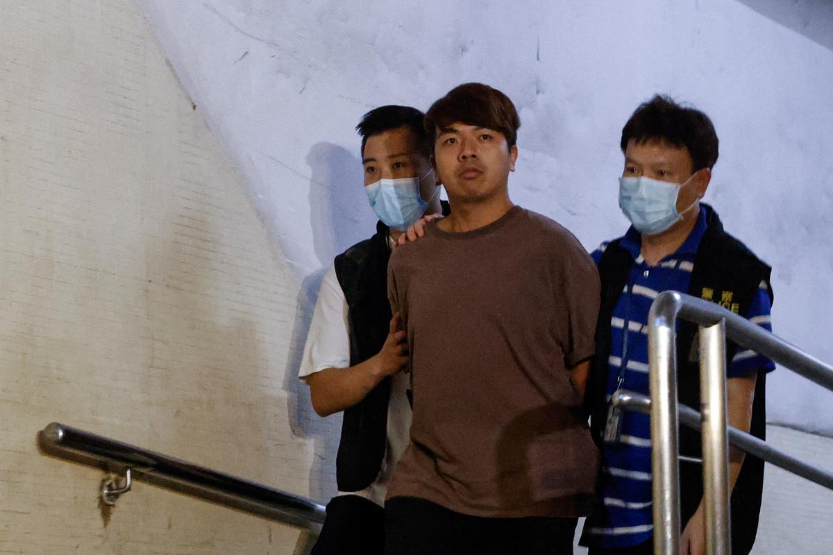 Hong Kong Police Arrest 4 Men Accused of Aiding Overseas Activists