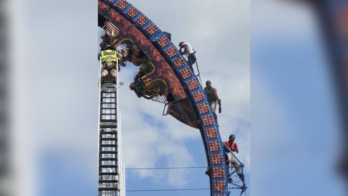 Wisconsin Probes How 8 Roller-Coaster Riders Became Trapped Upside Down for Hours