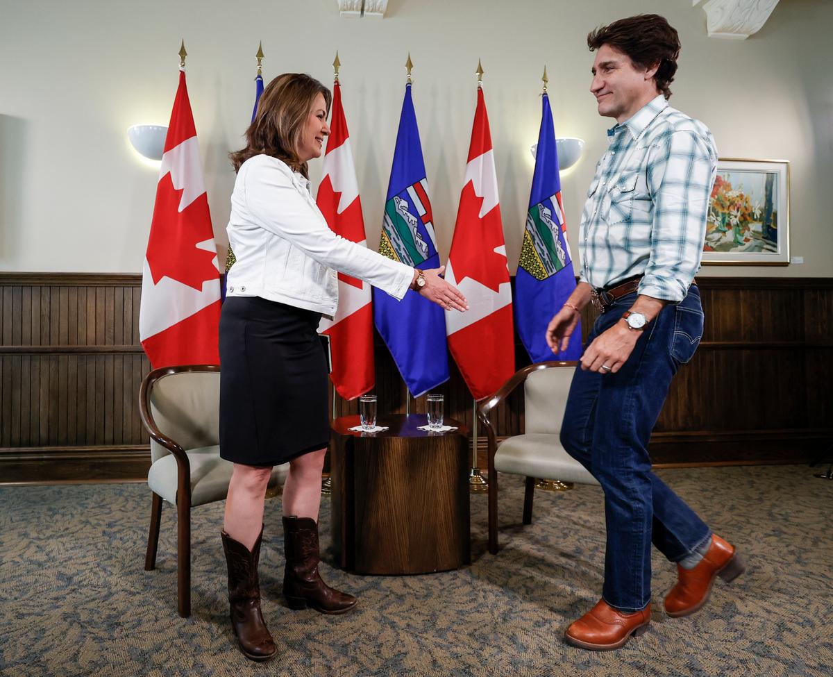 Trudeau and Smith Agree to Working Group on Energy Issues