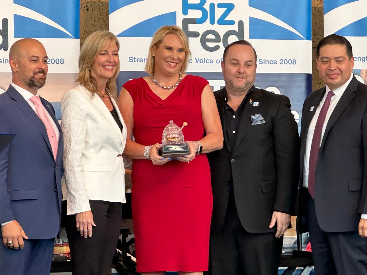 Southern California Leaders Honored by Business Group at Bizzi Awards