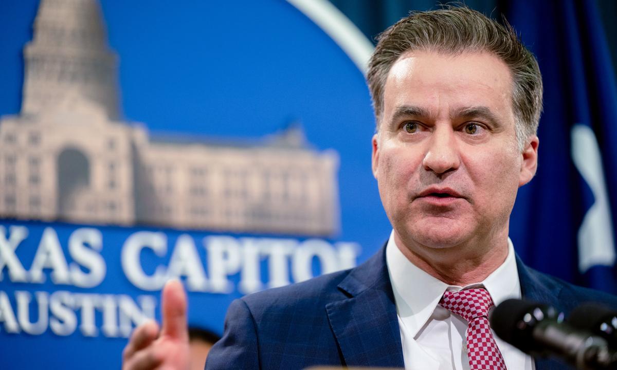 Texas Democrat Roland Gutierrez Enters Race to Unseat Cruz