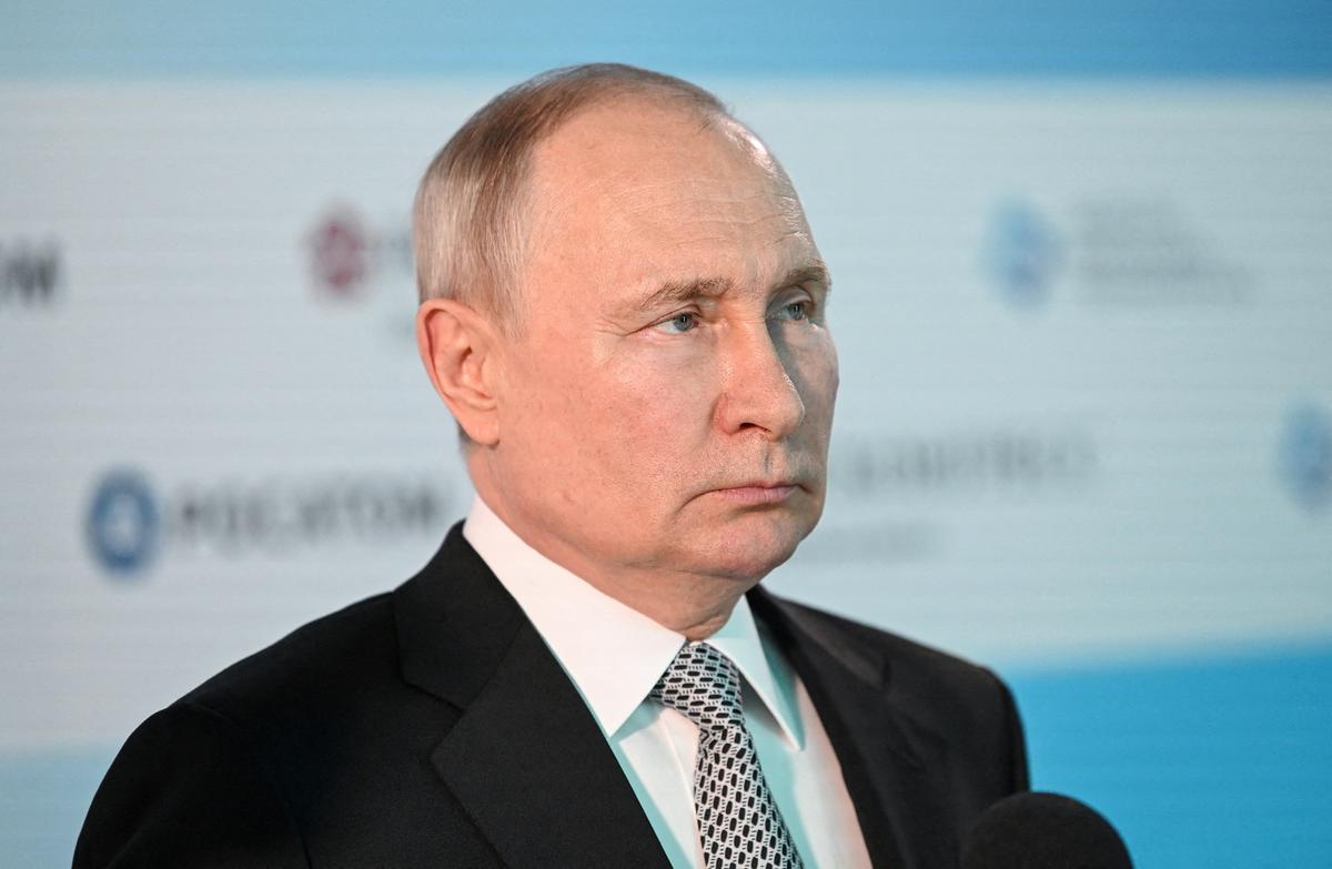 Putin: Foreign-Made Tanks Are ‘Priority Target’ for Russian Forces in Ukraine
