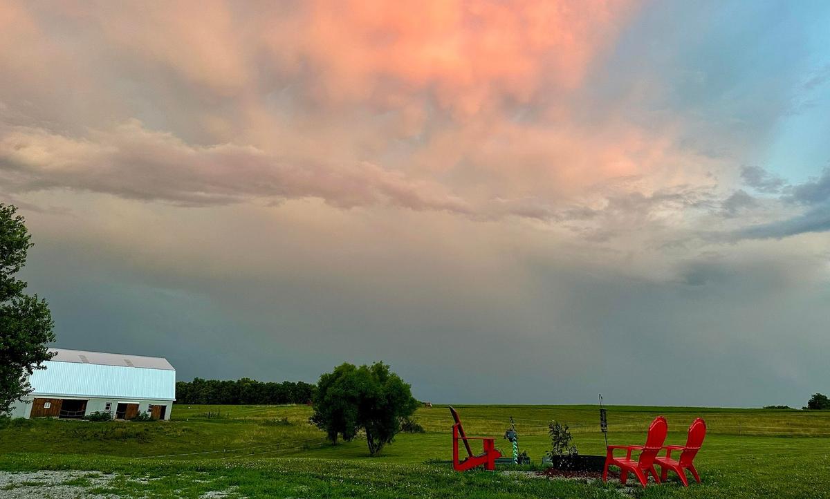 Southern Mom Rediscovers Rural Roots on Ohio Homestead Next to the Amish