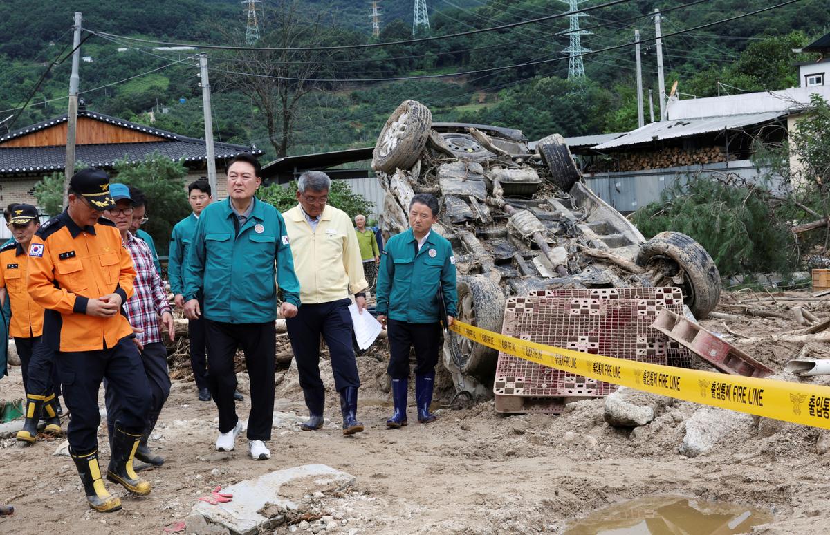 South Korea’s Death Toll From Destructive Rainstorm Grows to 40 as Workers Search for Survivors