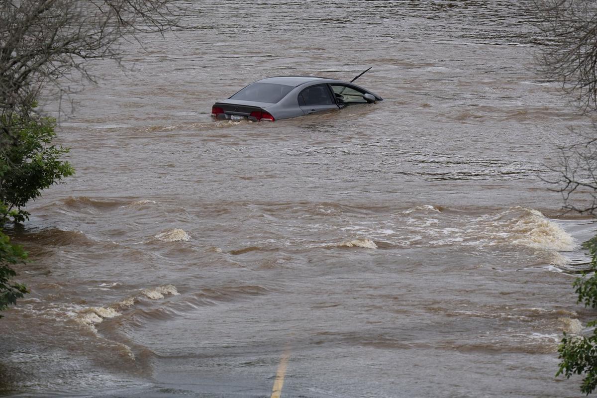 Searchers Continue to Pump Water From Nova Scotia Field in Search for Flood Missing