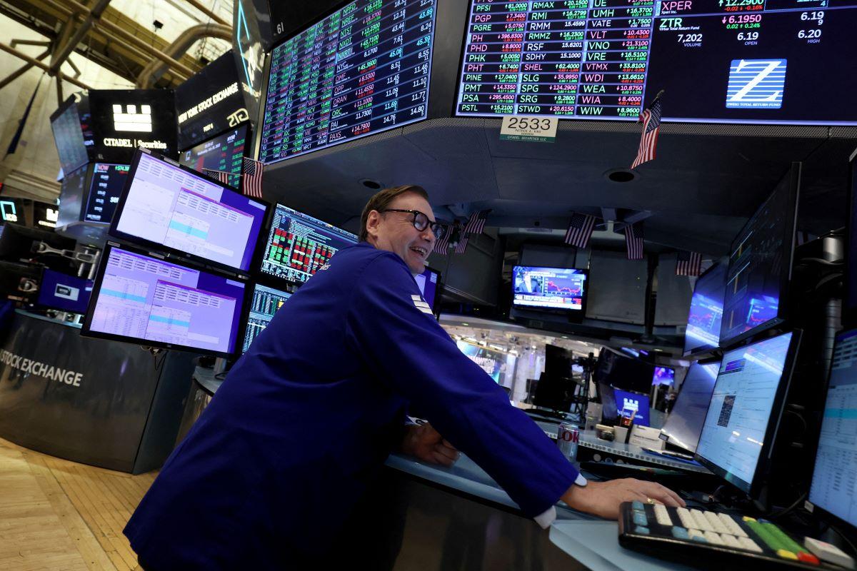 Wall Street Rises at Open After Inflation Data, Chip Stocks Rally
