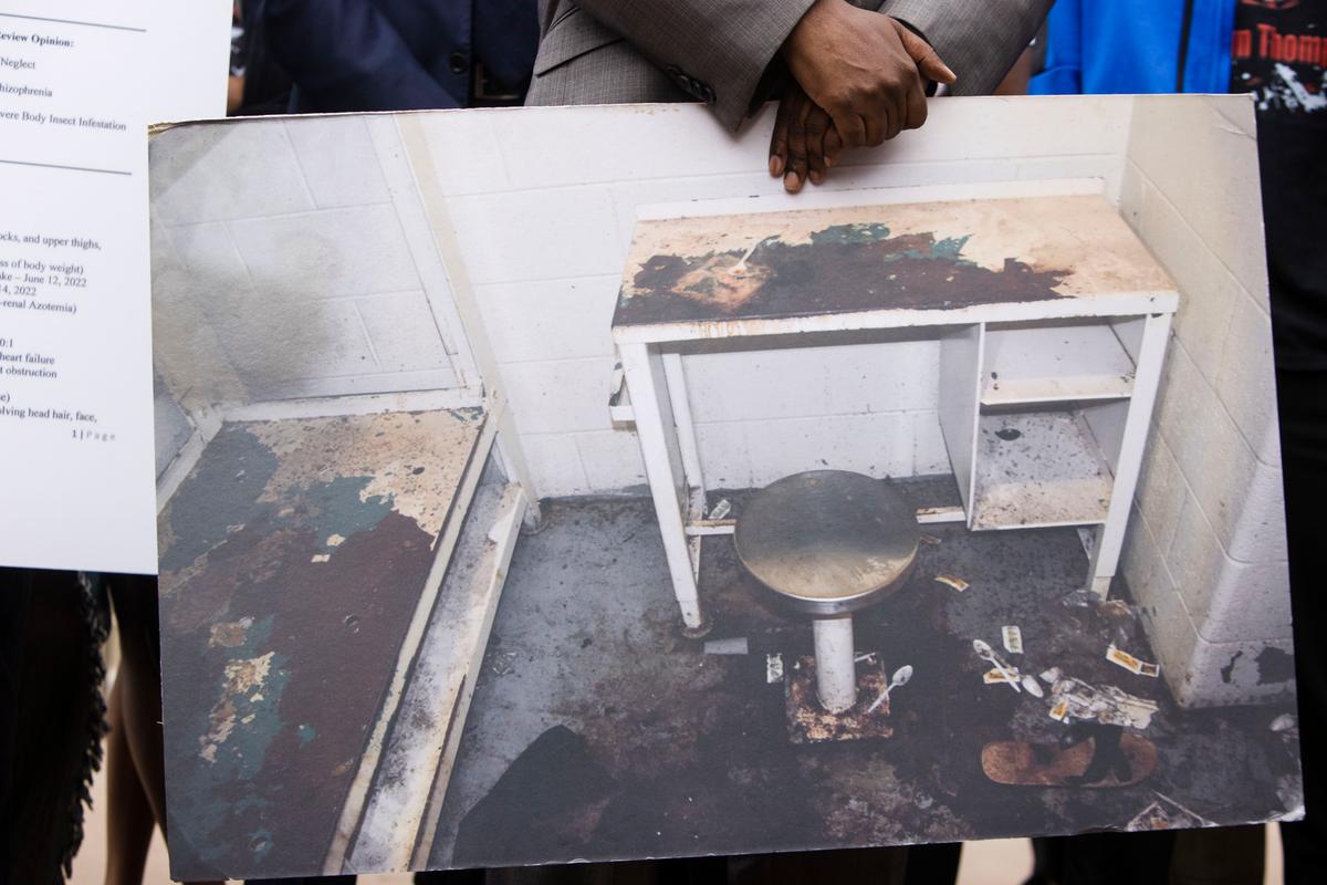 Family of Man Who Died in Bedbug-Infested Cell in Georgia Jail Reaches Settlement With County