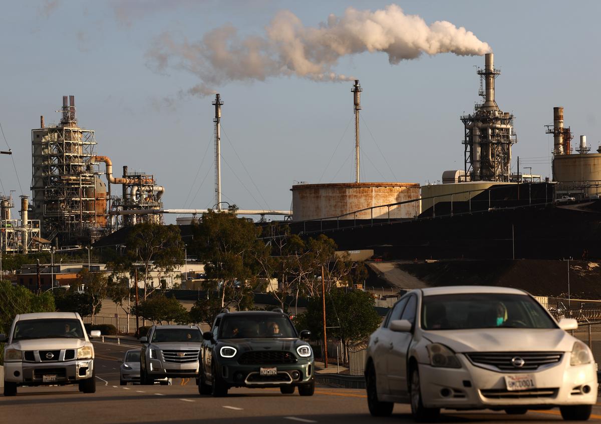 Phillips 66 Refinery in Los Angeles Accused of Illegally Dumping Wastewater