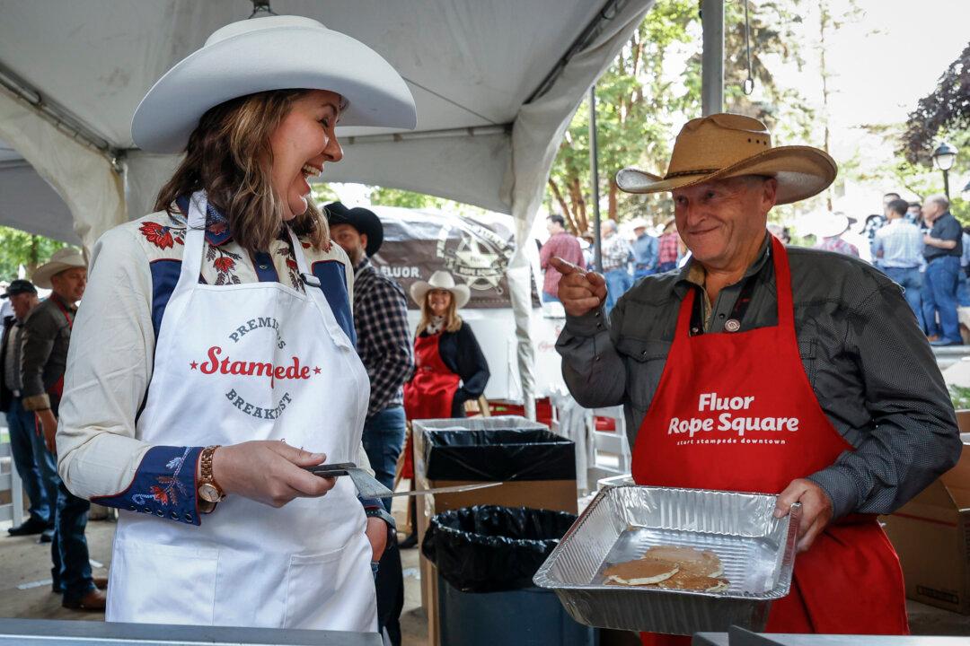 Alberta Premier and Calgary Mayor Clash Over Noise Permit Changes Affecting Stampede Nightlife
