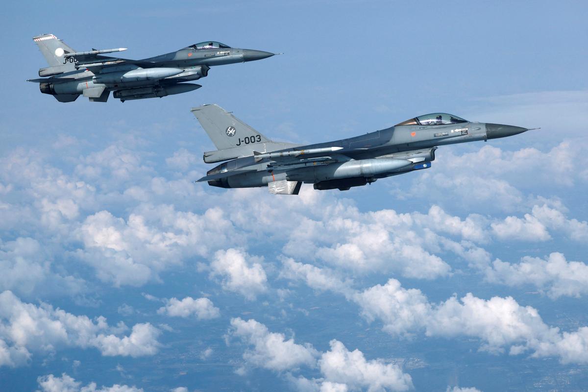 US Approves Sending F-16s to Ukraine From Denmark and Netherlands