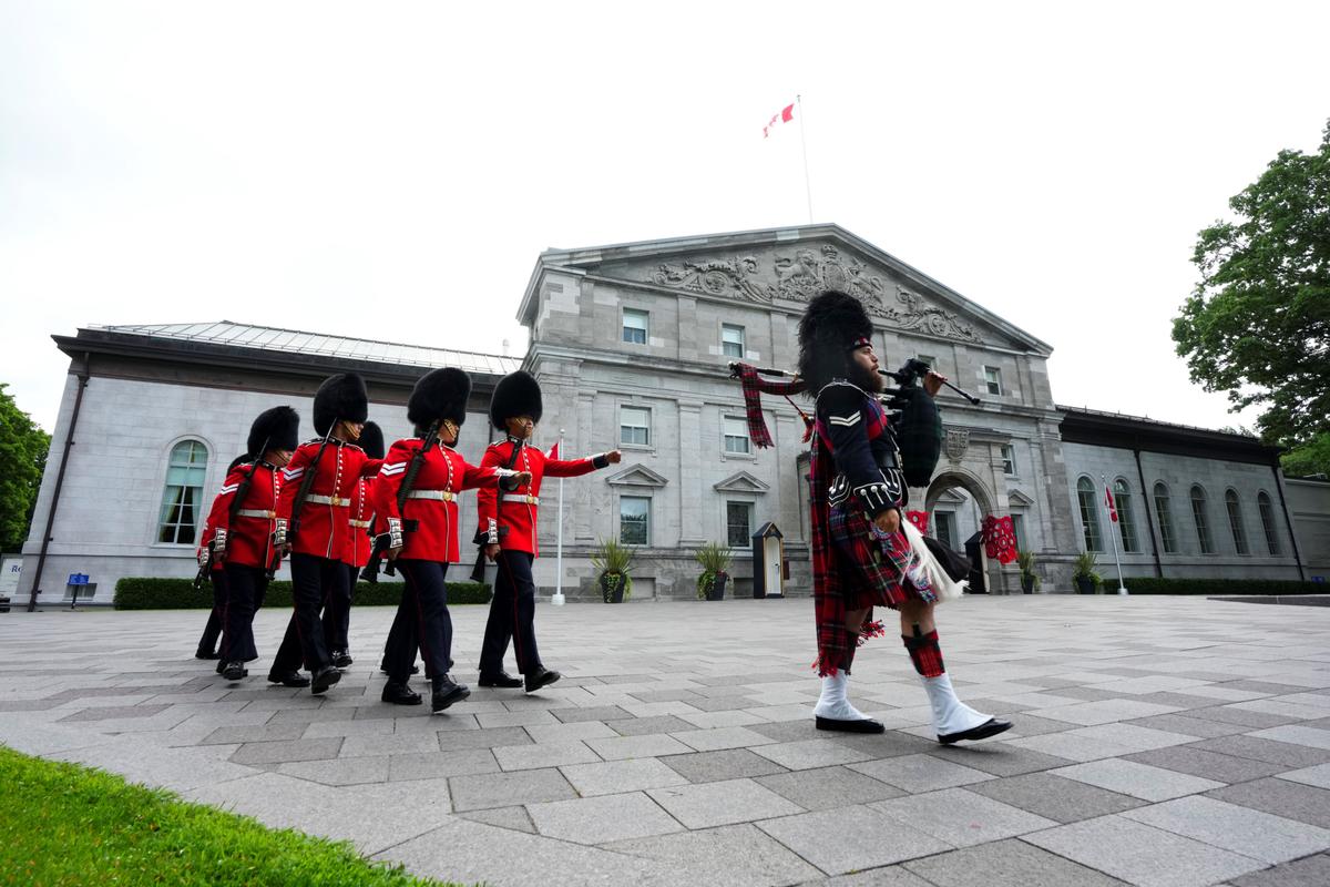 MPs Vote to Probe $8M Expenditure For Rideau Hall Barn
