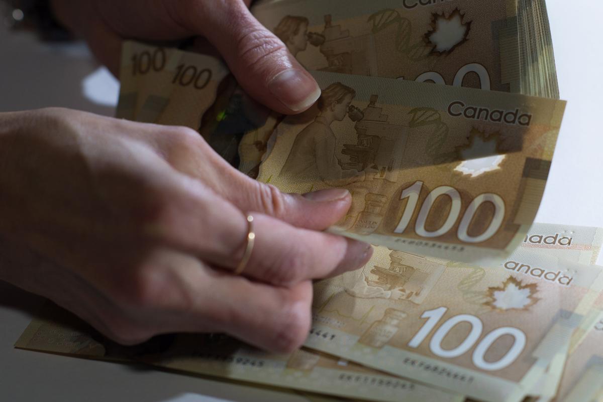 Average Canadian Worker Could Receive 3.6% Pay Raise in 2024: Survey