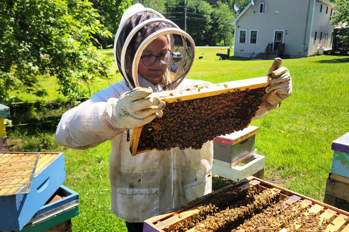 Maine’s Youngest Beekeeper Found Her Calling at the Age of 6, Now at 11 She Cares for 9 Hives