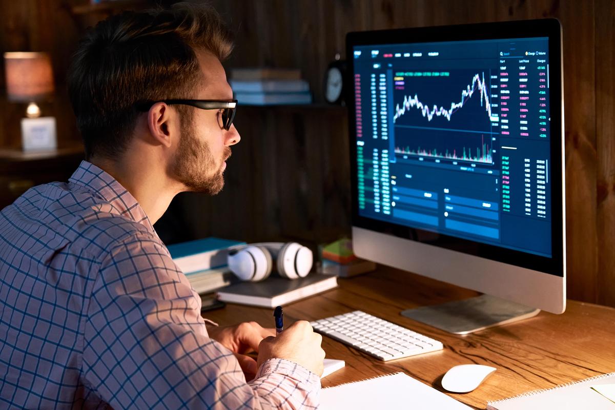 Mining Hidden Gems: Why Invest in Small-Cap Funds?