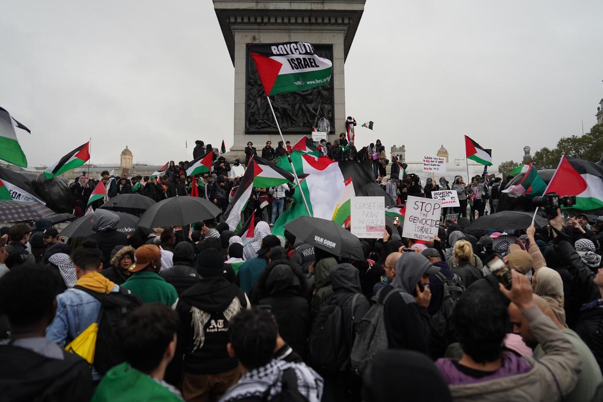 Police Arrest 10 in ‘Up to 100,000’-Strong Pro-Palestinian Rally in London