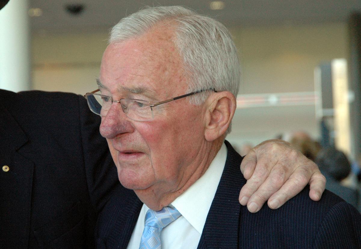 PMs Pay Tribute to ‘Architect of Medicare’ Bill Hayden