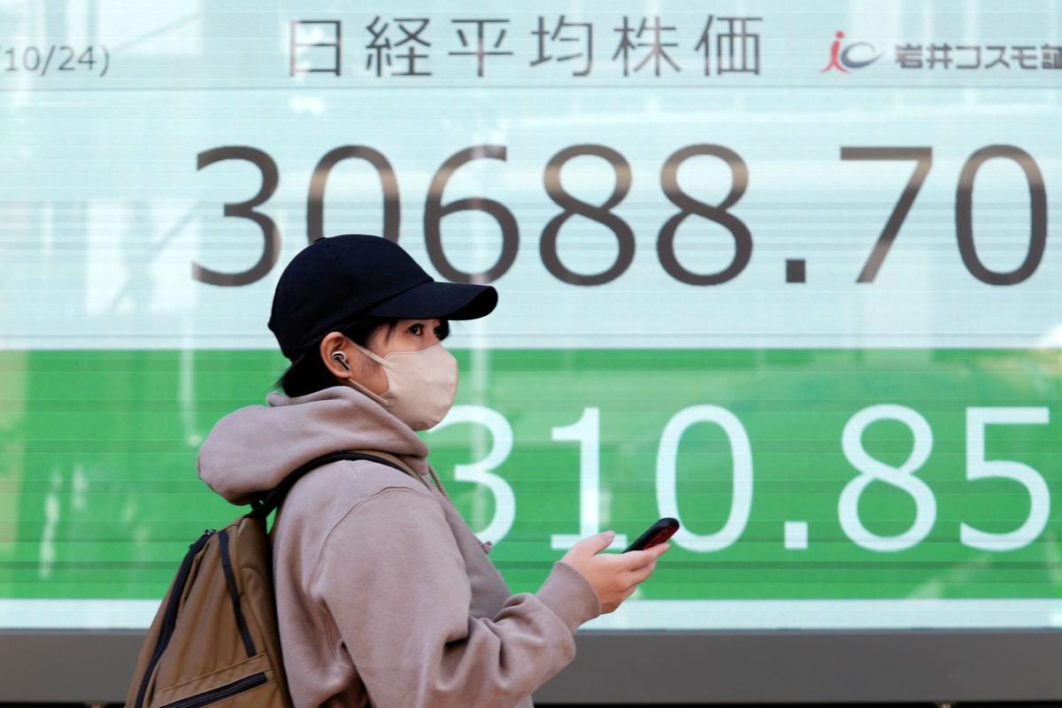 Stock Market Today: Global Shares Trade Mixed After Treasury Bond Yields Slip Lower