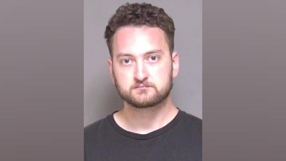 Poison Specialist and Former Medical Resident at Mayo Clinic Is Charged With Poisoning His Wife