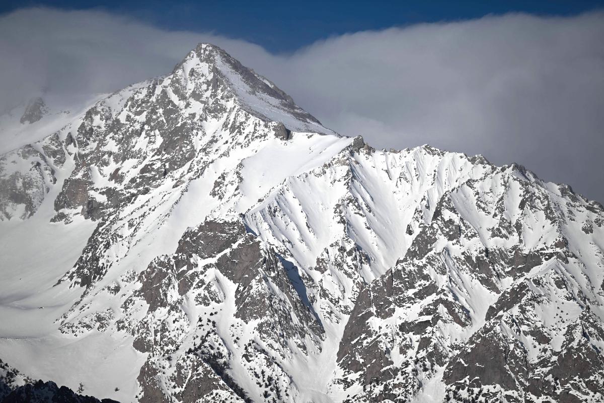 California’s First Snowstorm of the Season Heavier Than Expected