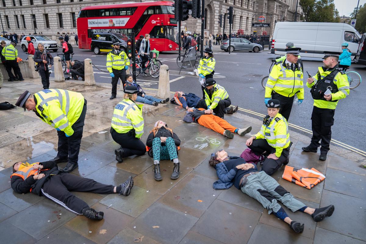 Just Stop Oil Protests Cost Met Police Nearly £20 Million