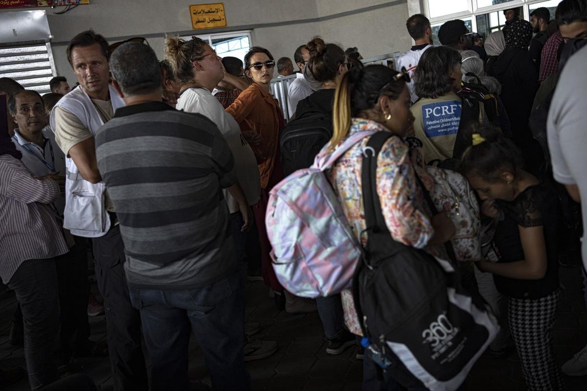 More Than 260 Canadians, Permanent Residents, and Families Cleared for Gaza Exit