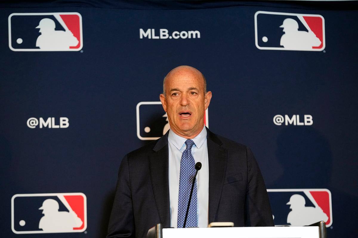 MLB Owners Approve A’s Move From Oakland to Las Vegas, With a New Ballpark to Open in 2028