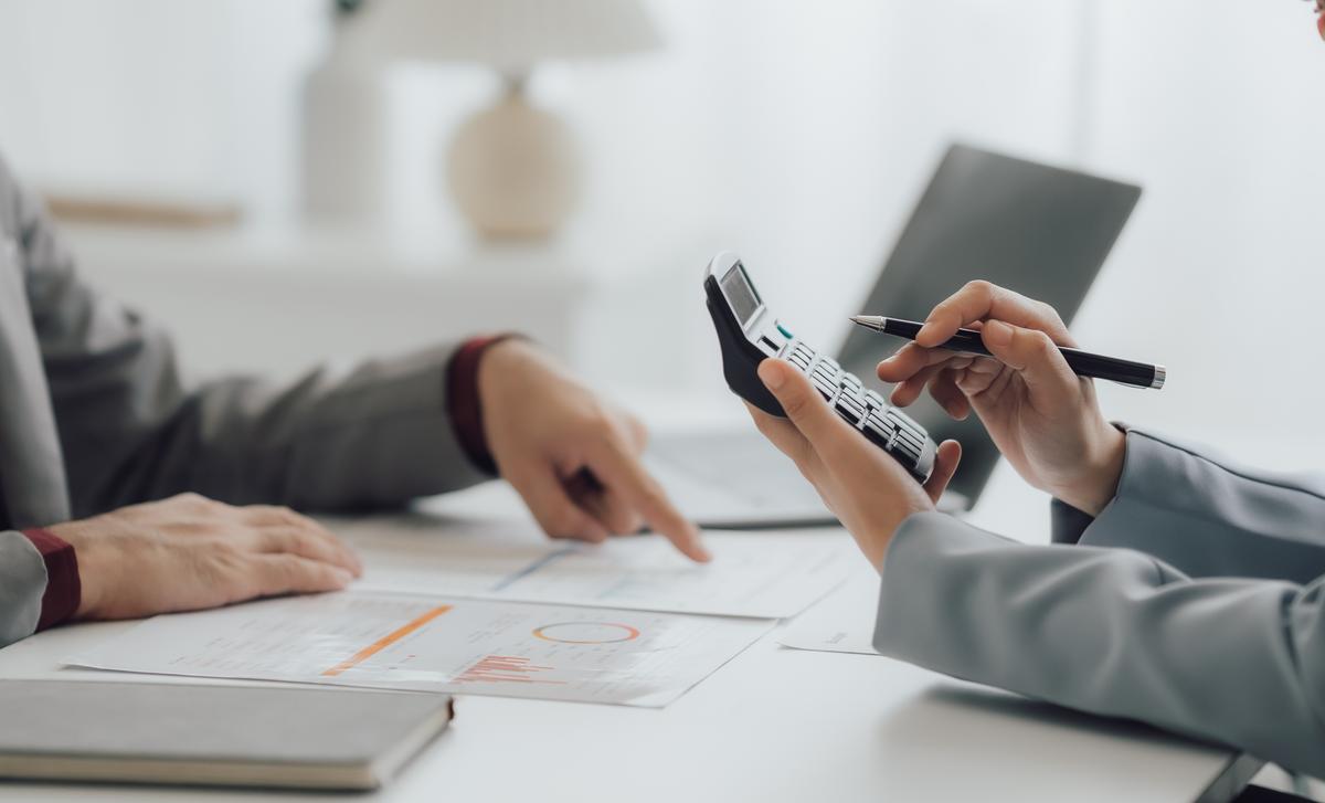 Are You Overpaying Taxes While the Rich Don’t? Learn Their Methods