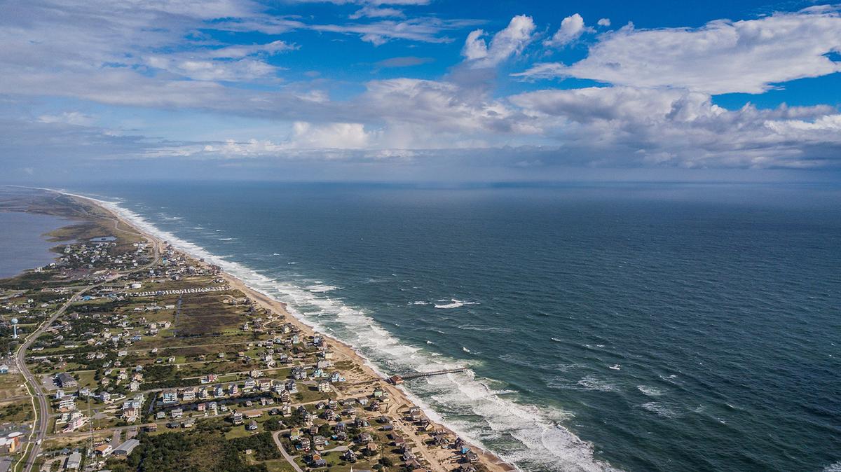 Aerial photograph of the Outer Banks, N.C. (DavidClarkPhoto/Shutterstock)
