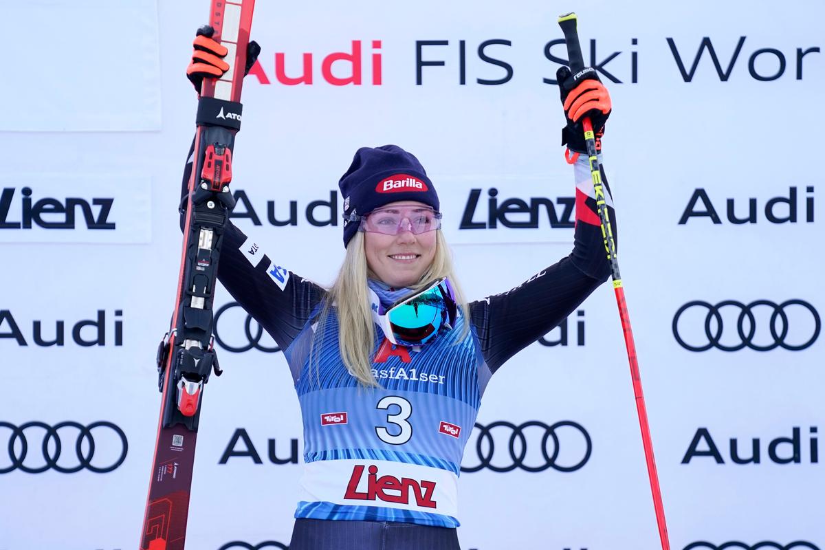 Mikaela Shiffrin Masters Tough Course Conditions at Women’s World Cup GS for Career Win 92