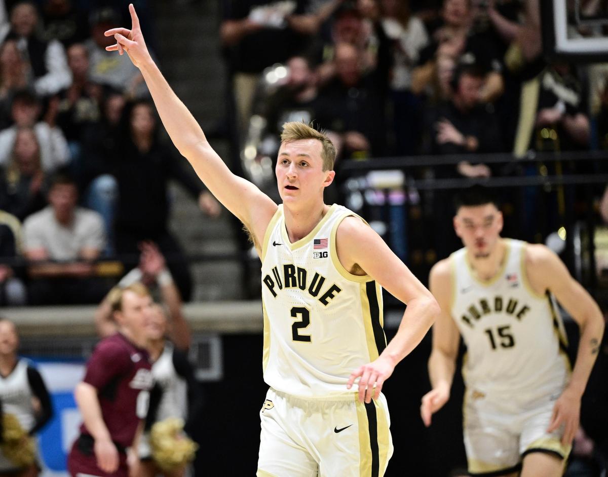 Purdue remains No. 1 in AP Top 25, Gonzaga falls to No. 24 but runs poll streak to 142 weeks