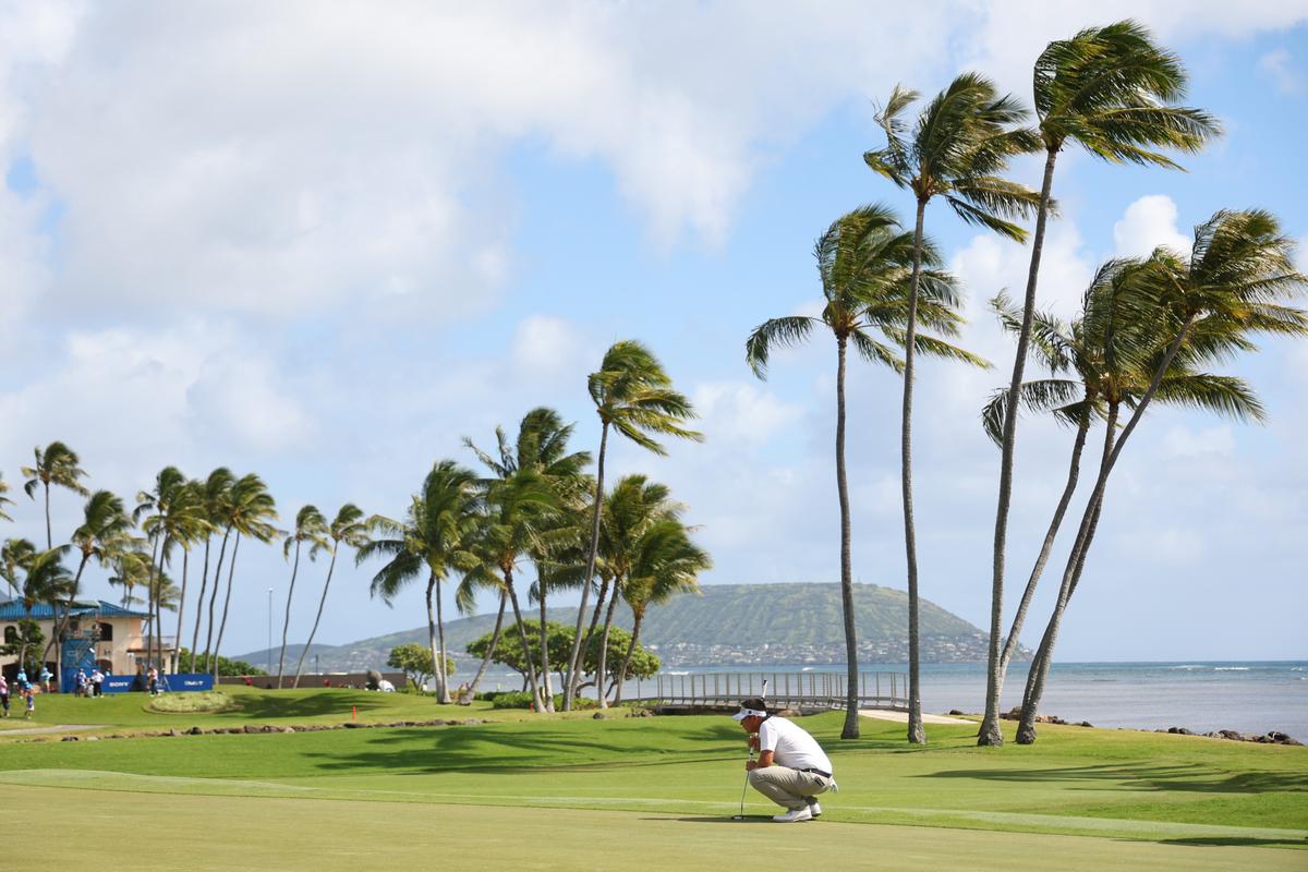 Three Share Lead at Midpoint of Sony Open in Hawaii