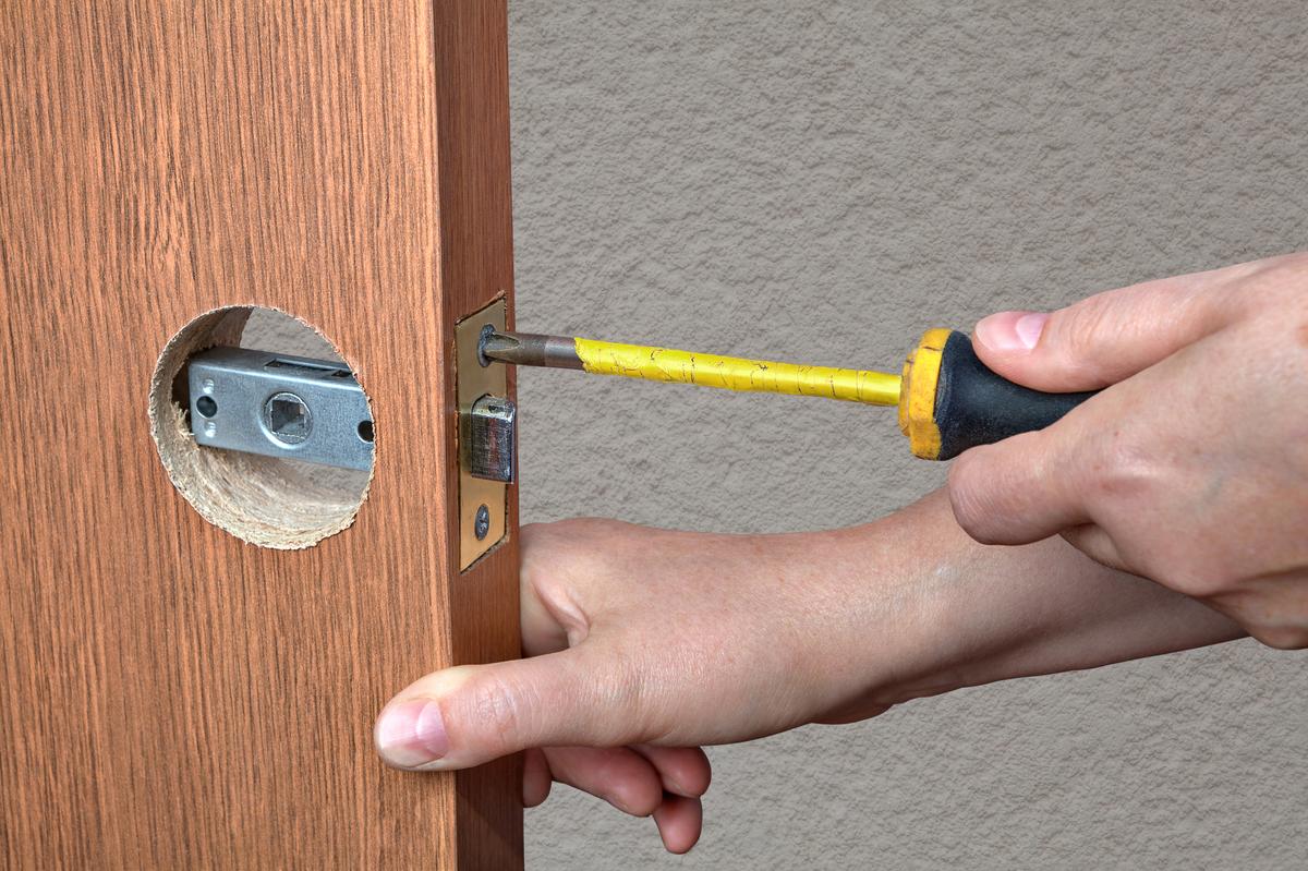 Replace a Door Latch Set