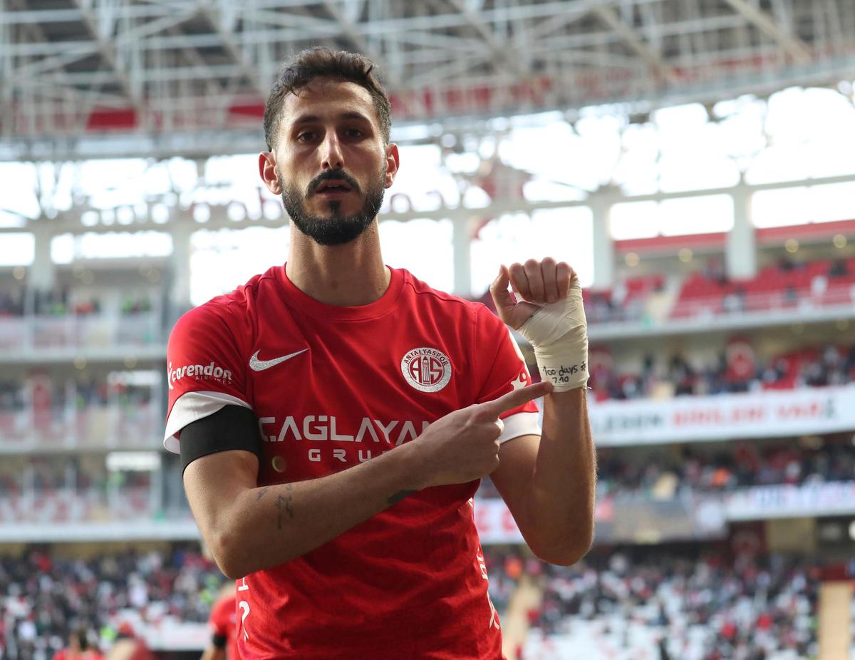 Soccer Player Returns to Warm Welcome in Israel Following Detention in Turkey