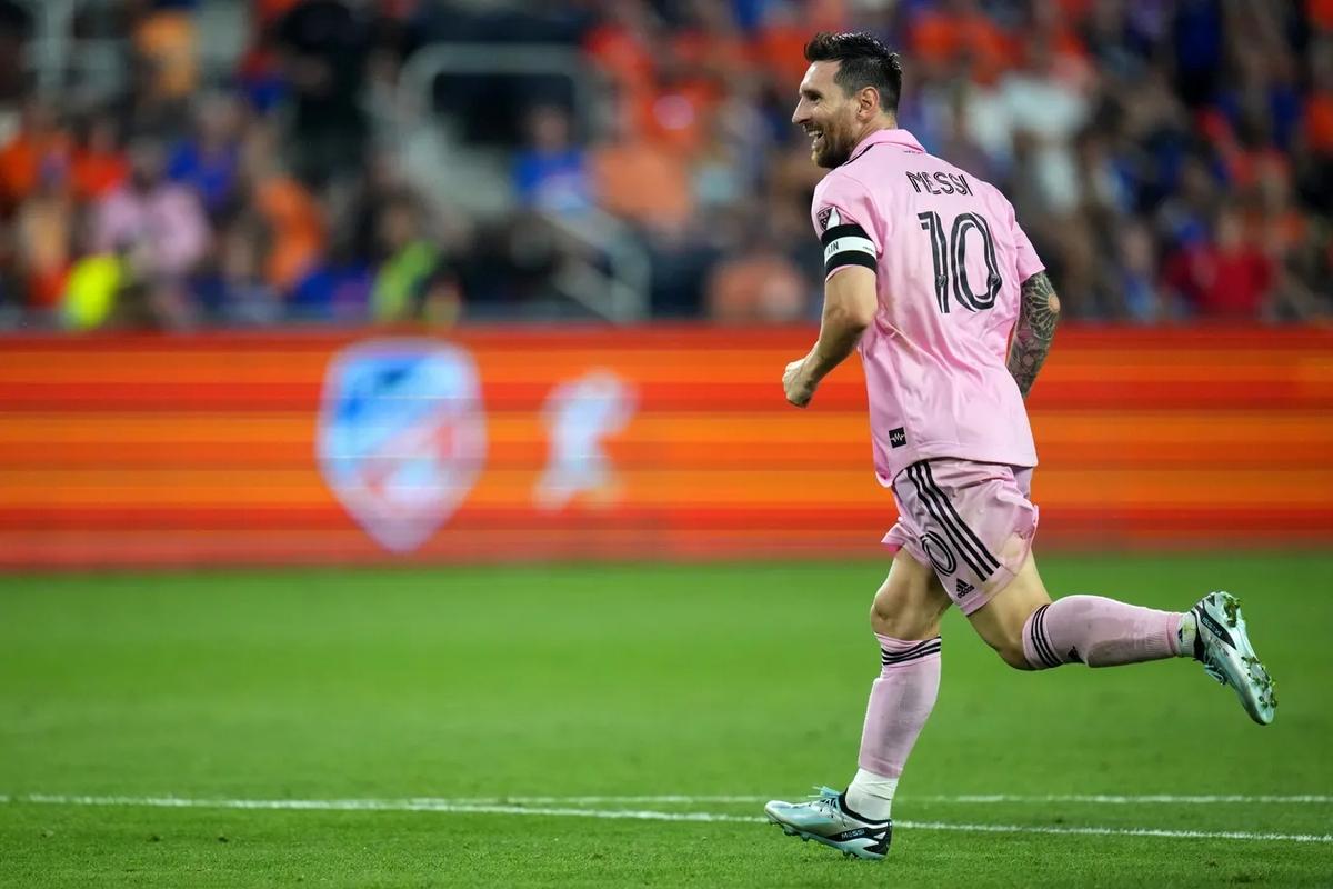 Messi Edges Haaland in Tiebreaker for FIFA’s Best Men’s Player Award; Bonmatí Takes Women’s Prize