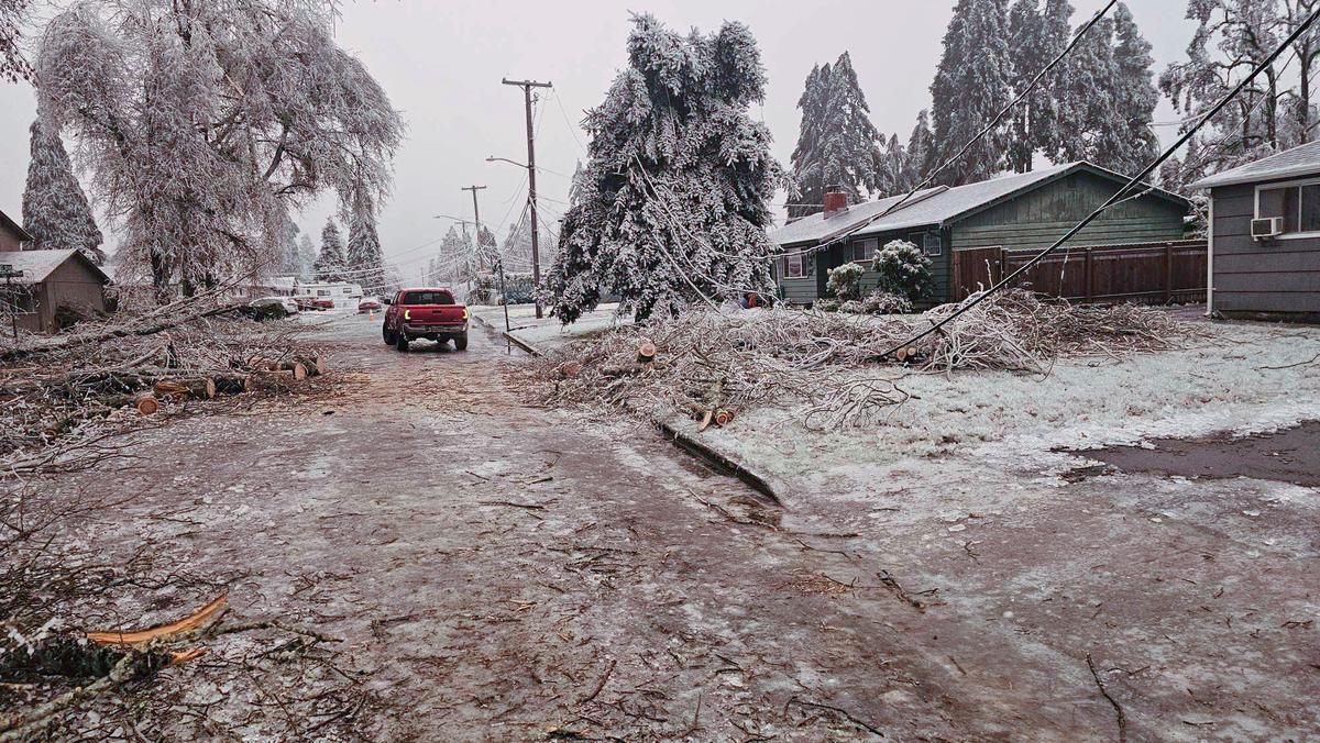 East and West Coasts Prepare for New Rounds of Snow and Ice as Deadly Storms Pound US
