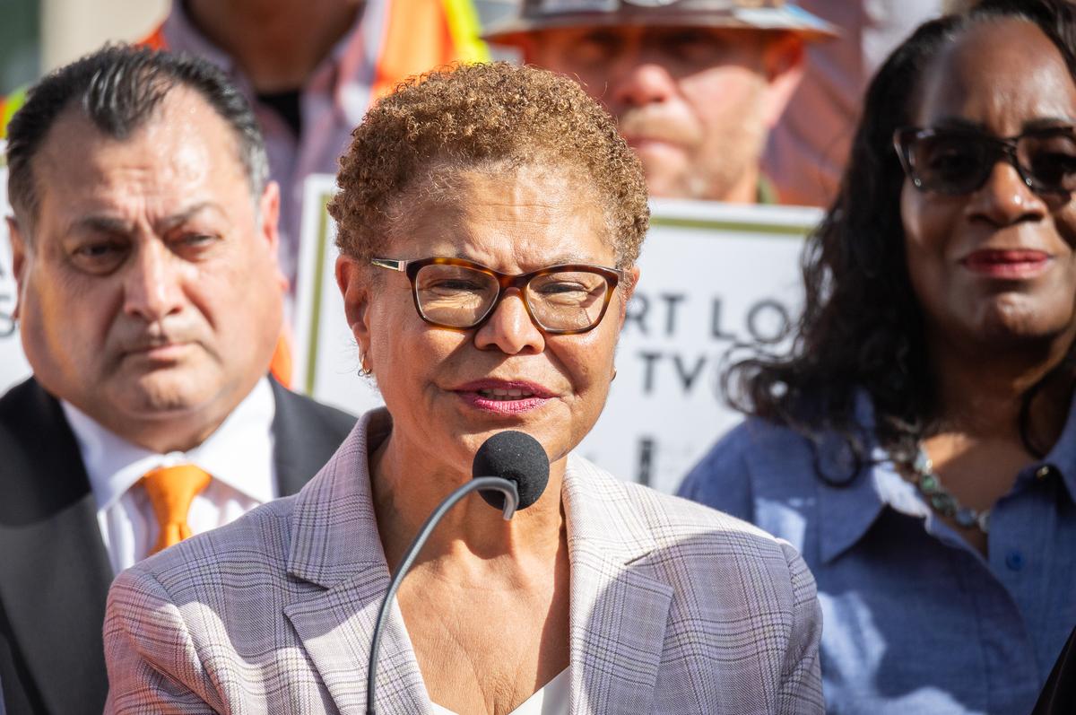 Man Arrested After Los Angeles Mayor’s Home Burglarized