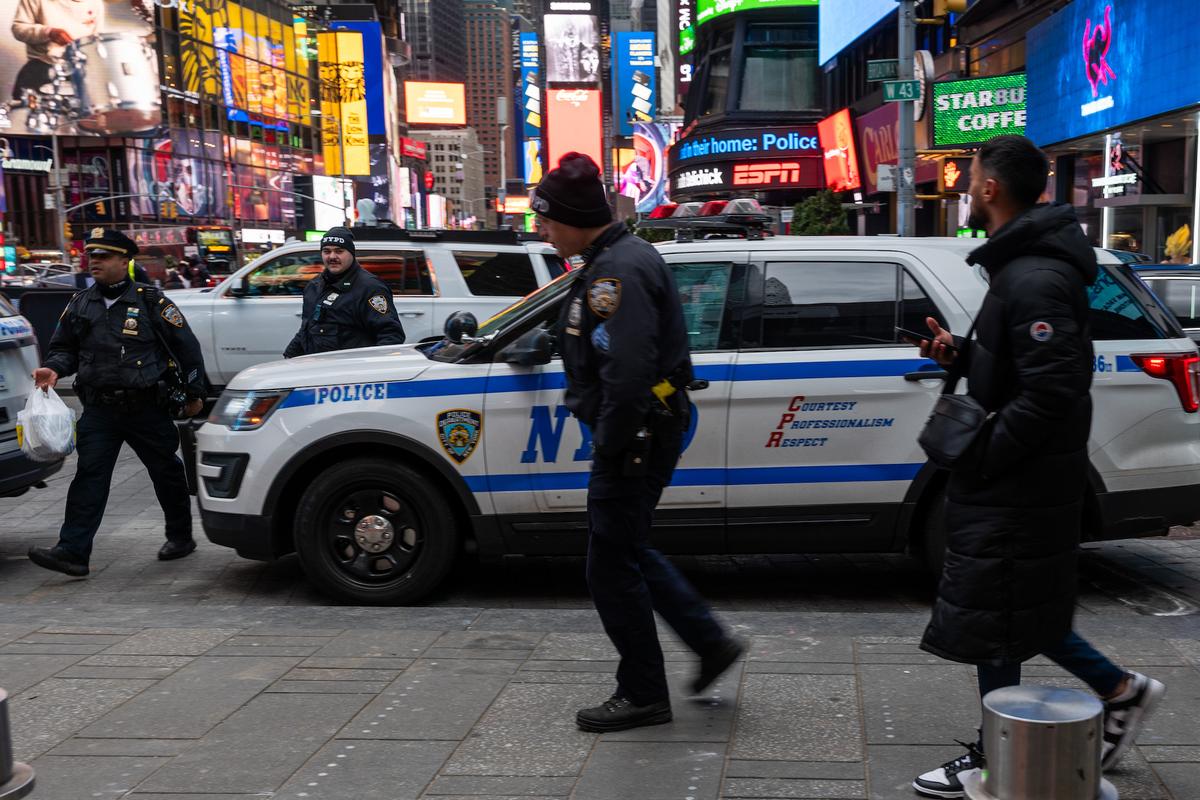Head of NYPD Watchdog to Step Down