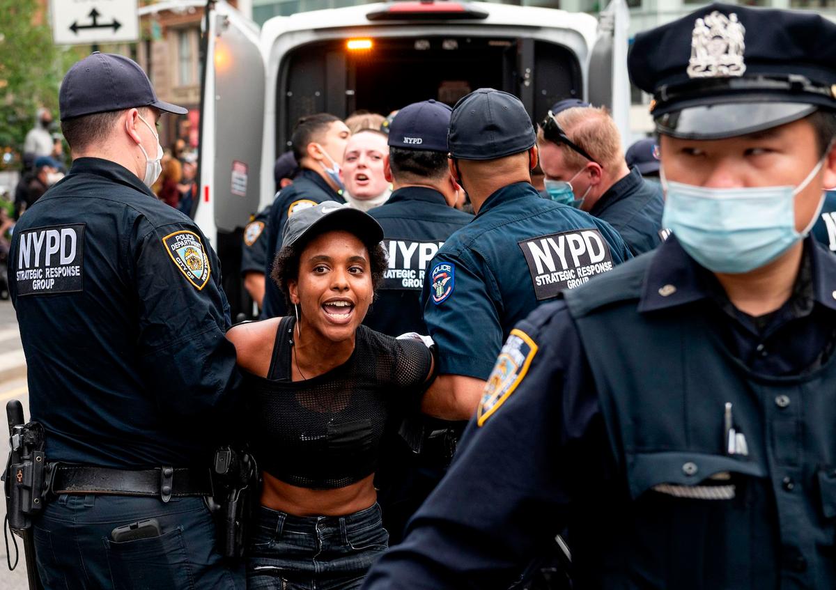Judge Upholds Settlement Over NYPD’s ‘Kettling’ Protest Control Tactics
