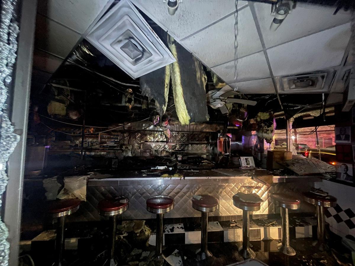 Fire Causes Extensive Damage to Iconic Chicago Restaurant Known for Its Breakfasts