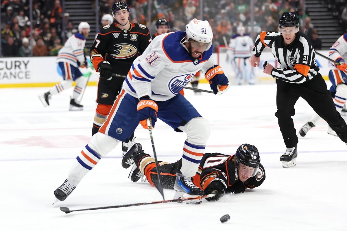 Kane Nets 2nd Hat Trick of Season as Oilers Beat Ducks 5–3 to Get Back to Winning Ways
