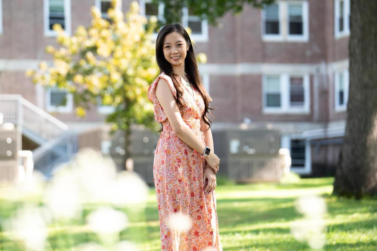 Fei Tian Dance Teacher Brings Classical Beauty to Local Stages